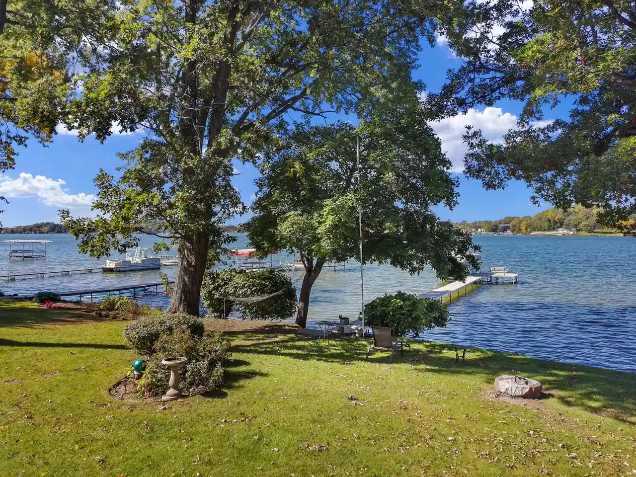 Photo 4 of Single family home for sale at 827 Shore Dr, Twin Lakes, WI 53181 | MLS# 1984121 | Listing updated on 2026-10-09