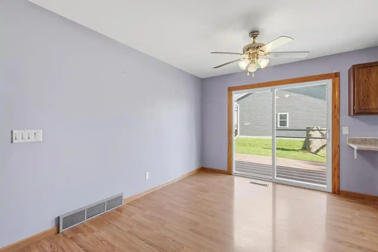 Photo 2 of Single family home for sale at 601 N Chestnut Ave, Marshfield, WI 54449 | MLS# 22605055 | Listing updated on 2026-10-09