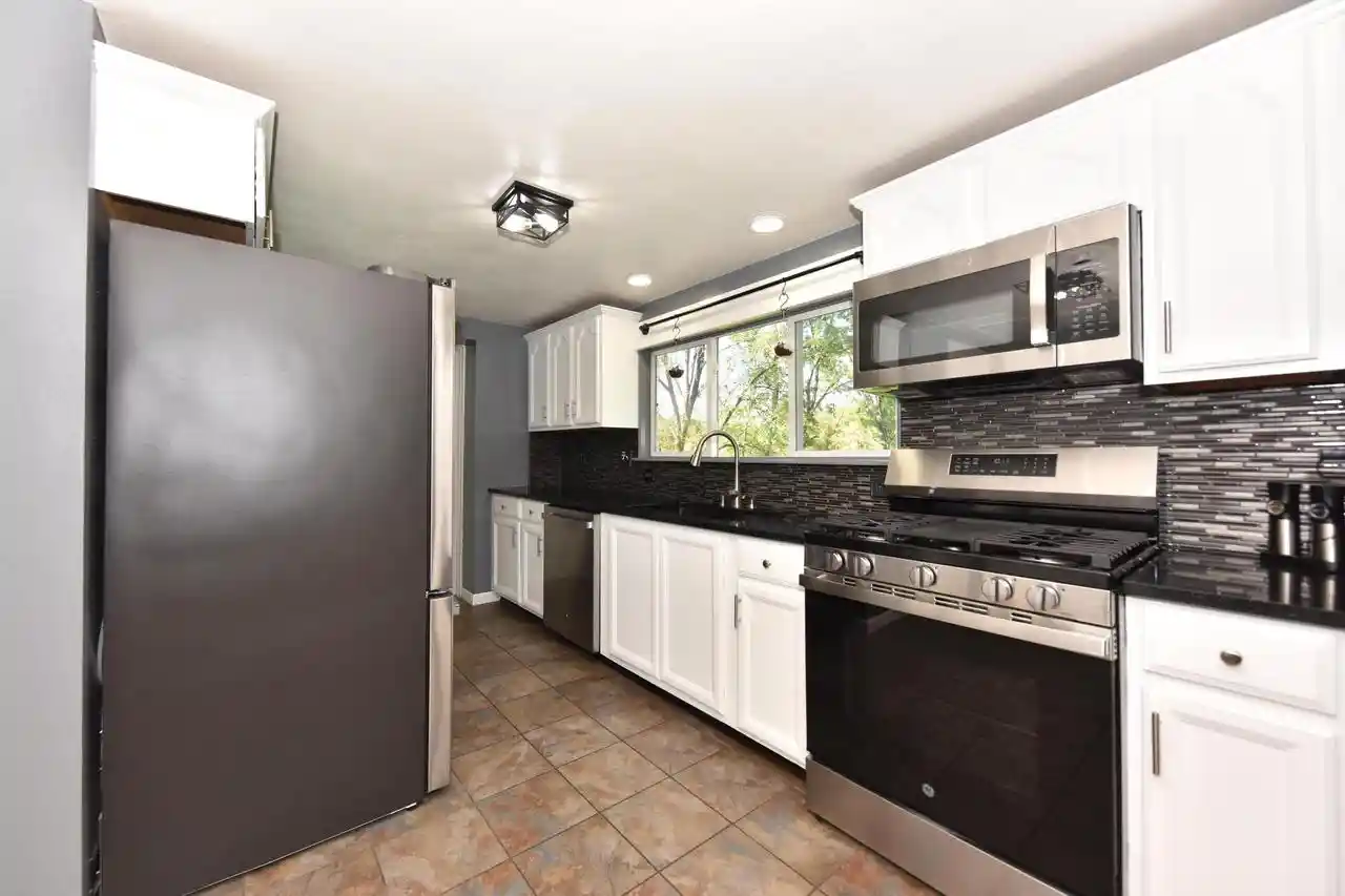 Photo 2 of Single family home for sale at 531 N Green Bay Rd, Cedarburg, WI 53012 | MLS# 1984136 | Listing updated on 2026-10-09