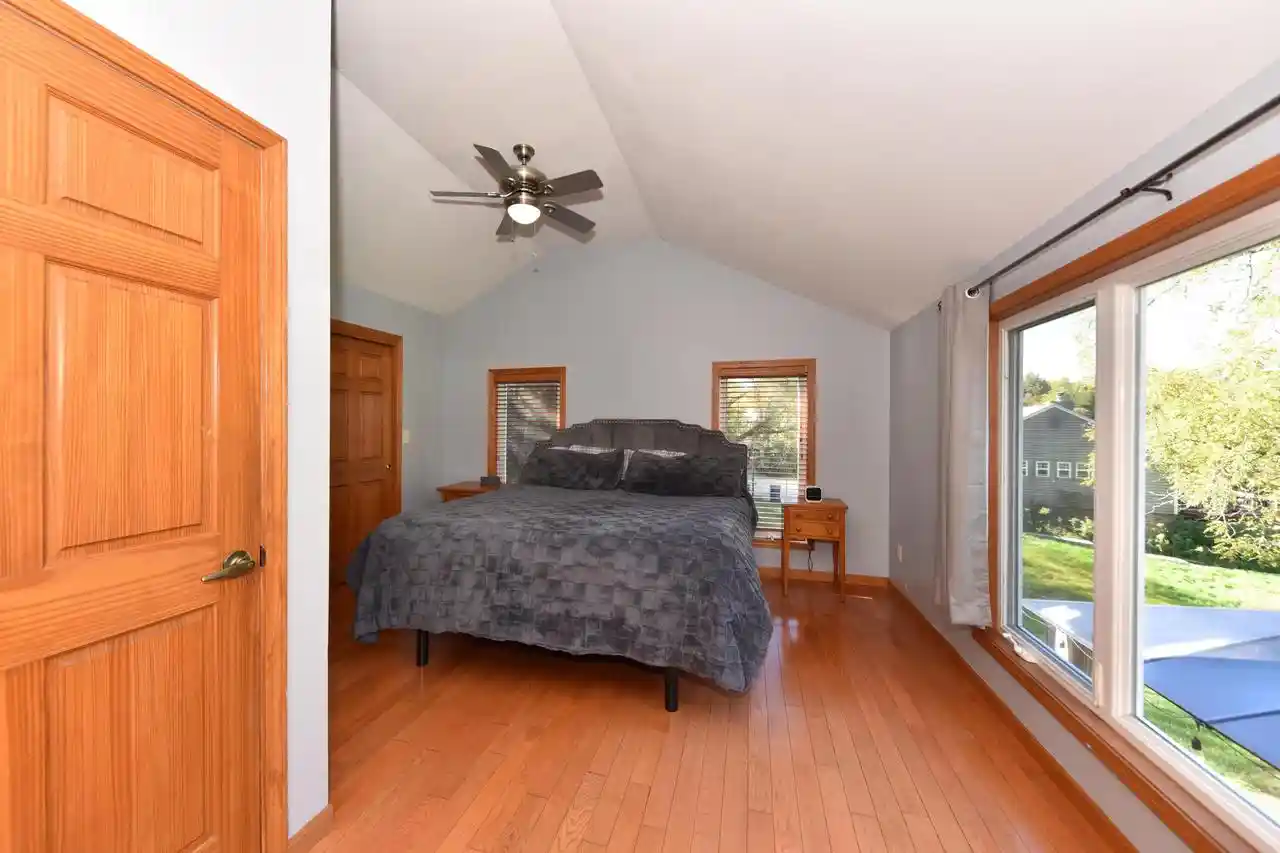 Photo 4 of Single family home for sale at 531 N Green Bay Rd, Cedarburg, WI 53012 | MLS# 1984136 | Listing updated on 2026-10-09
