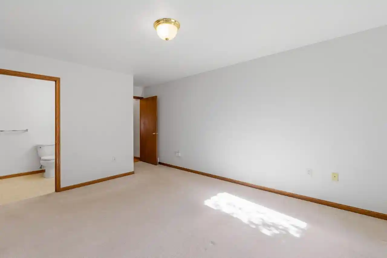 Photo 4 of Condo for sale at 4131 Elmwood Ct, Sheboygan, WI 53081 | MLS# 1984139 | Listing updated on 2026-10-09