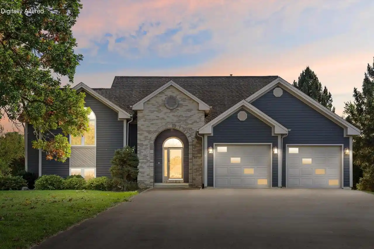 Photo 1 of Single family home for sale at 28827 Kramer Dr, Waterford, WI 53185 | MLS# 1984140 | Listing updated on 2026-10-09