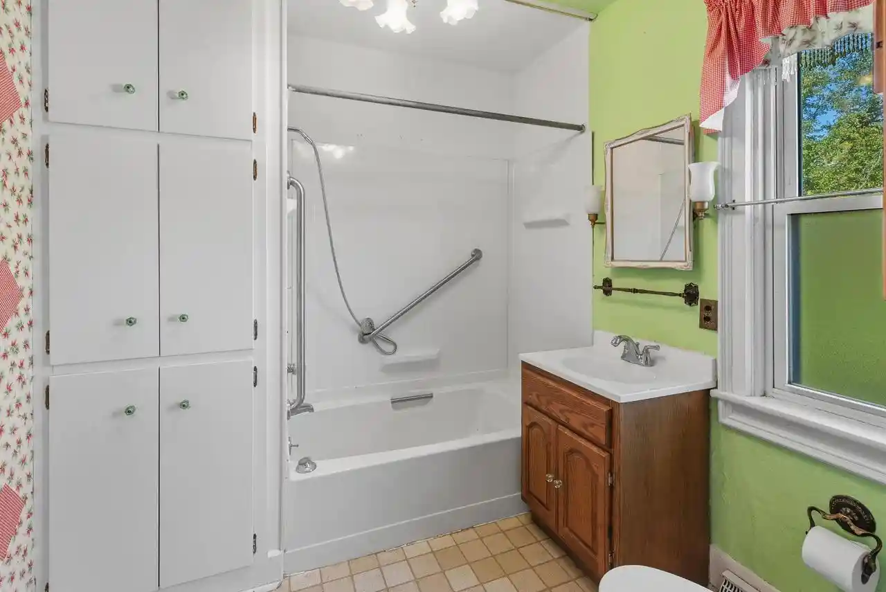 Photo 3 of Single family home for sale at 1854 Washington Ave, Cedarburg, WI 53012 | MLS# 1984138 | Listing updated on 2026-10-09