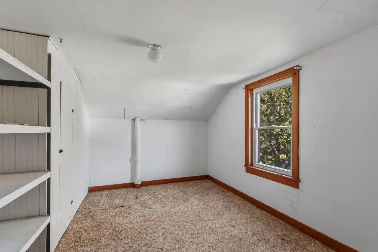 Photo 4 of Single family home for sale at 1854 Washington Ave, Cedarburg, WI 53012 | MLS# 1984138 | Listing updated on 2026-10-09