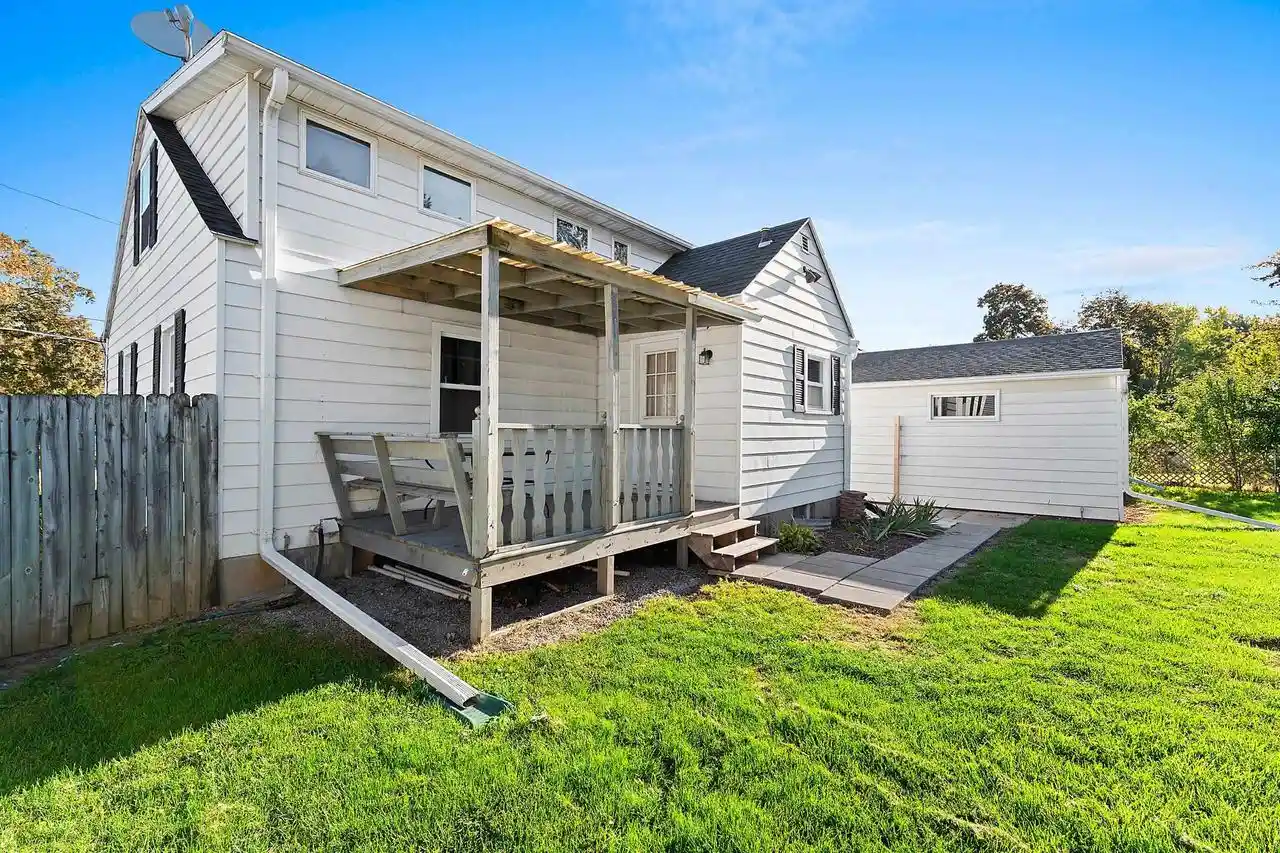 Photo 2 of Single family home for sale at 1101 9th Street, Green Bay, WI 54304 | MLS# 50334048 | Listing updated on 2026-10-09