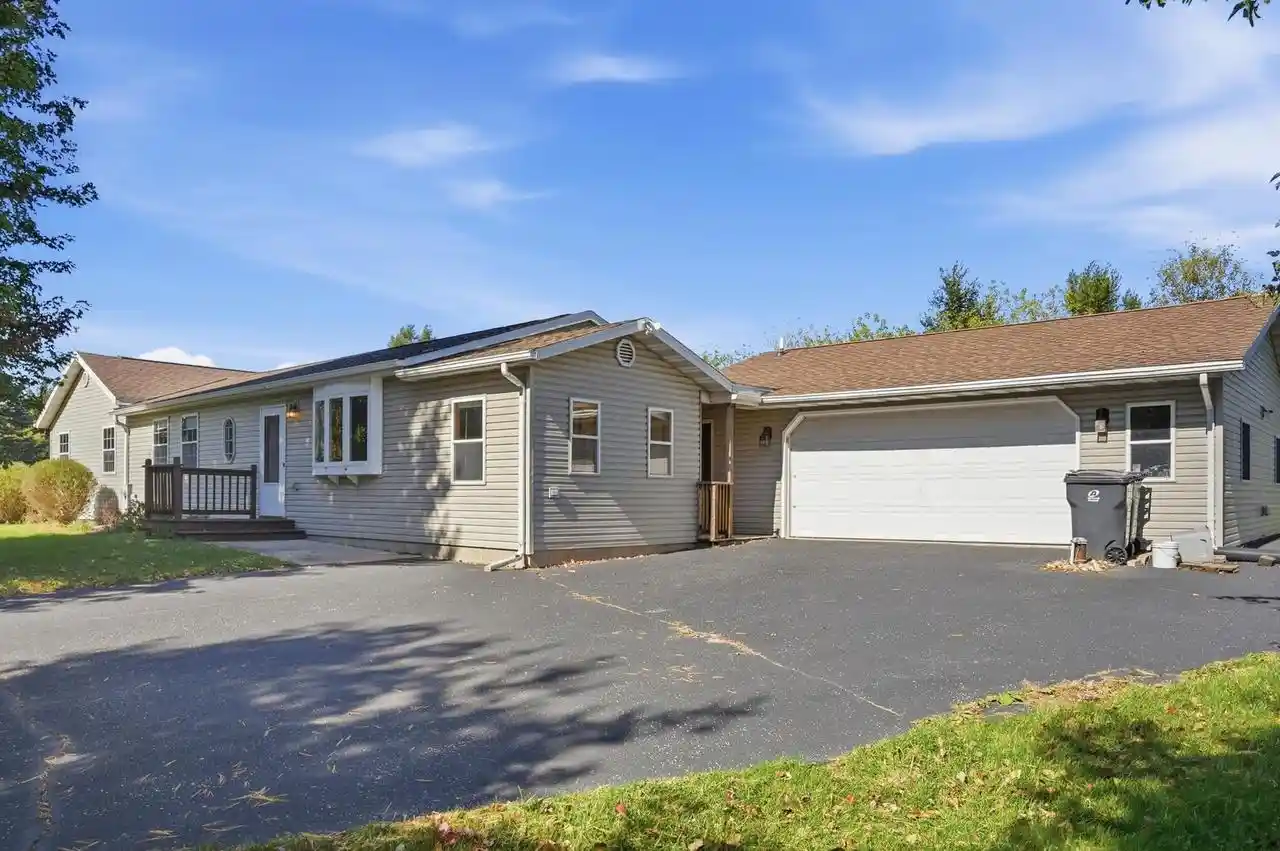 Photo 1 of Single family home for sale at W808 Froelich Rd, Sullivan, WI 53178 | MLS# 1984148 | Listing updated on 2026-10-09