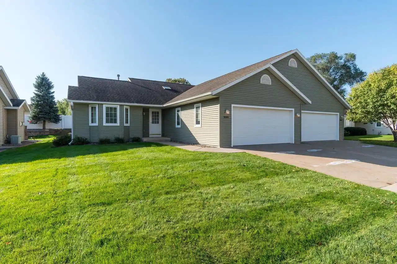 Photo 1 of Condo for sale at 3049 Lakota Pl, La Crosse, WI 54601 | MLS# 1984152 | Listing updated on 2026-10-09