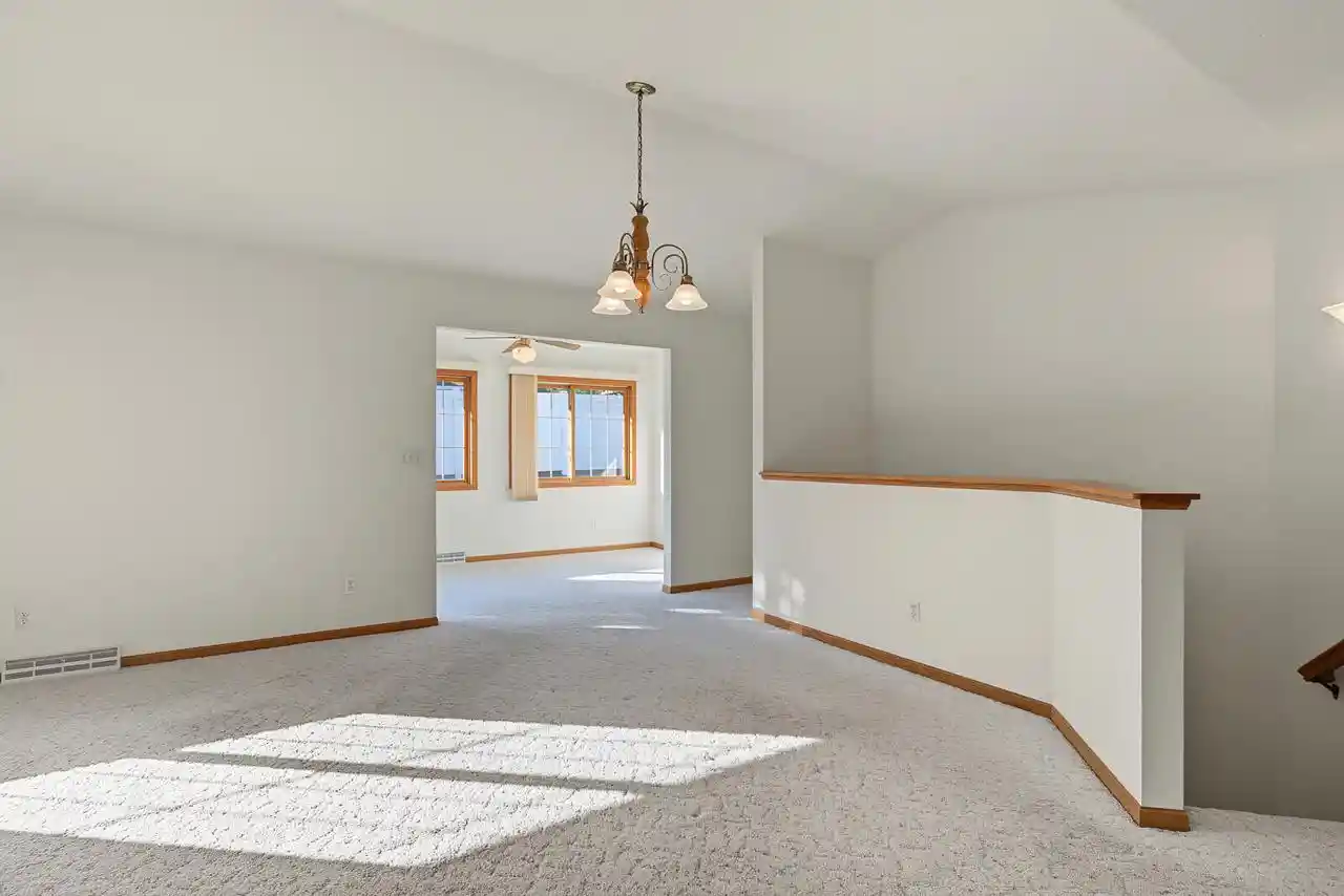 Photo 4 of Condo for sale at 3049 Lakota Pl, La Crosse, WI 54601 | MLS# 1984152 | Listing updated on 2026-10-09