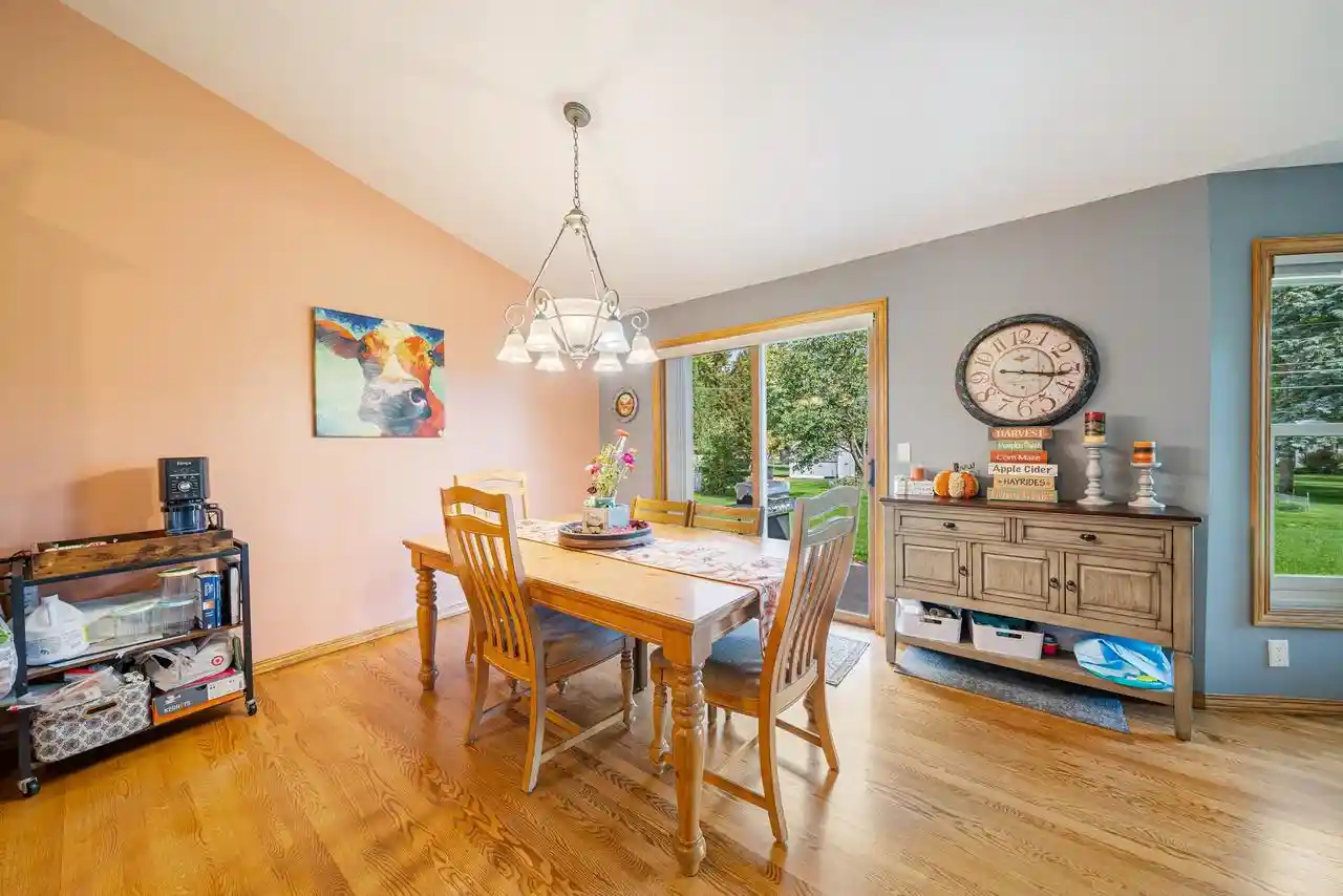 Photo 2 of Single family home for sale at 5332 W Pleasant Way, Appleton, WI 54913 | MLS# 50334056 | Listing updated on 2026-10-09