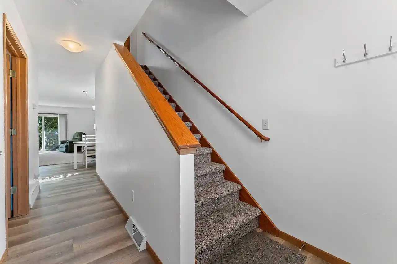 Listing Photo 5 - Condo for sale in building located at 2523 Telluride Trl, Green Bay, WI 54313 - Unit #8H