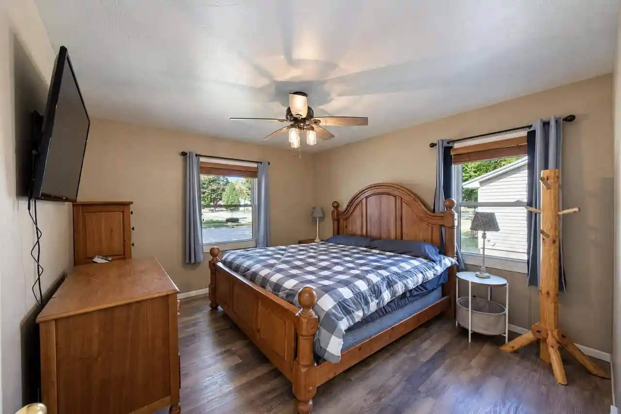 Photo 3 of Single family home for sale at 1817 Gross Ave, Green Bay, WI 54304 | MLS# 50334057 | Listing updated on 2026-10-09