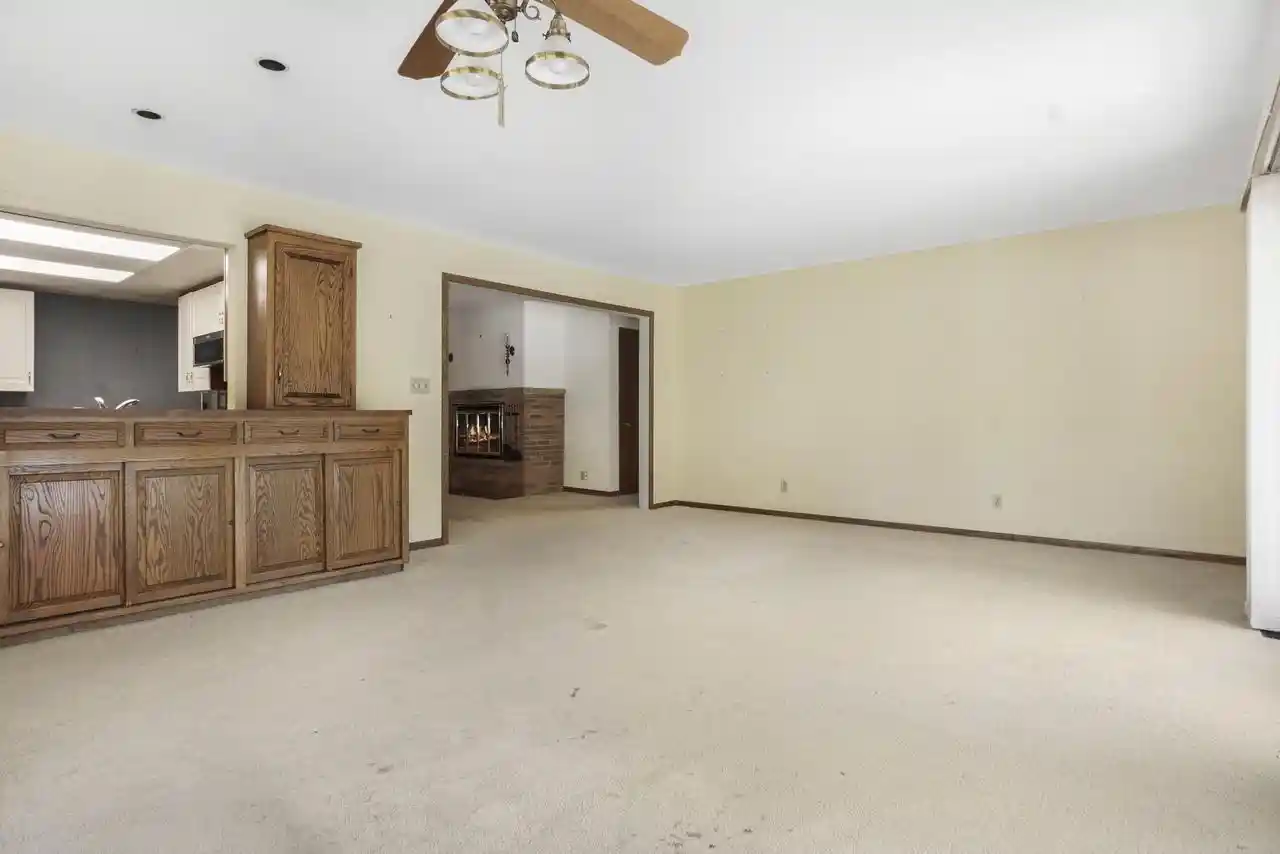 Photo 4 of Single family home for sale at 409 Vernon Ave, Thiensville, WI 53092 | MLS# 1984159 | Listing updated on 2026-10-09