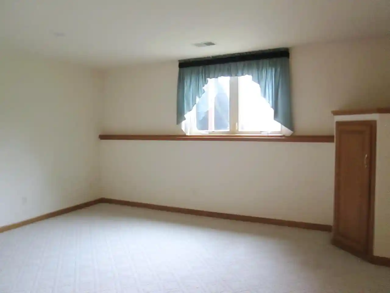 Photo 4 of Condo for sale at 1759 Briarwood Ct, De Pere, WI 54115 | MLS# 50334064 | Listing updated on 2026-10-09