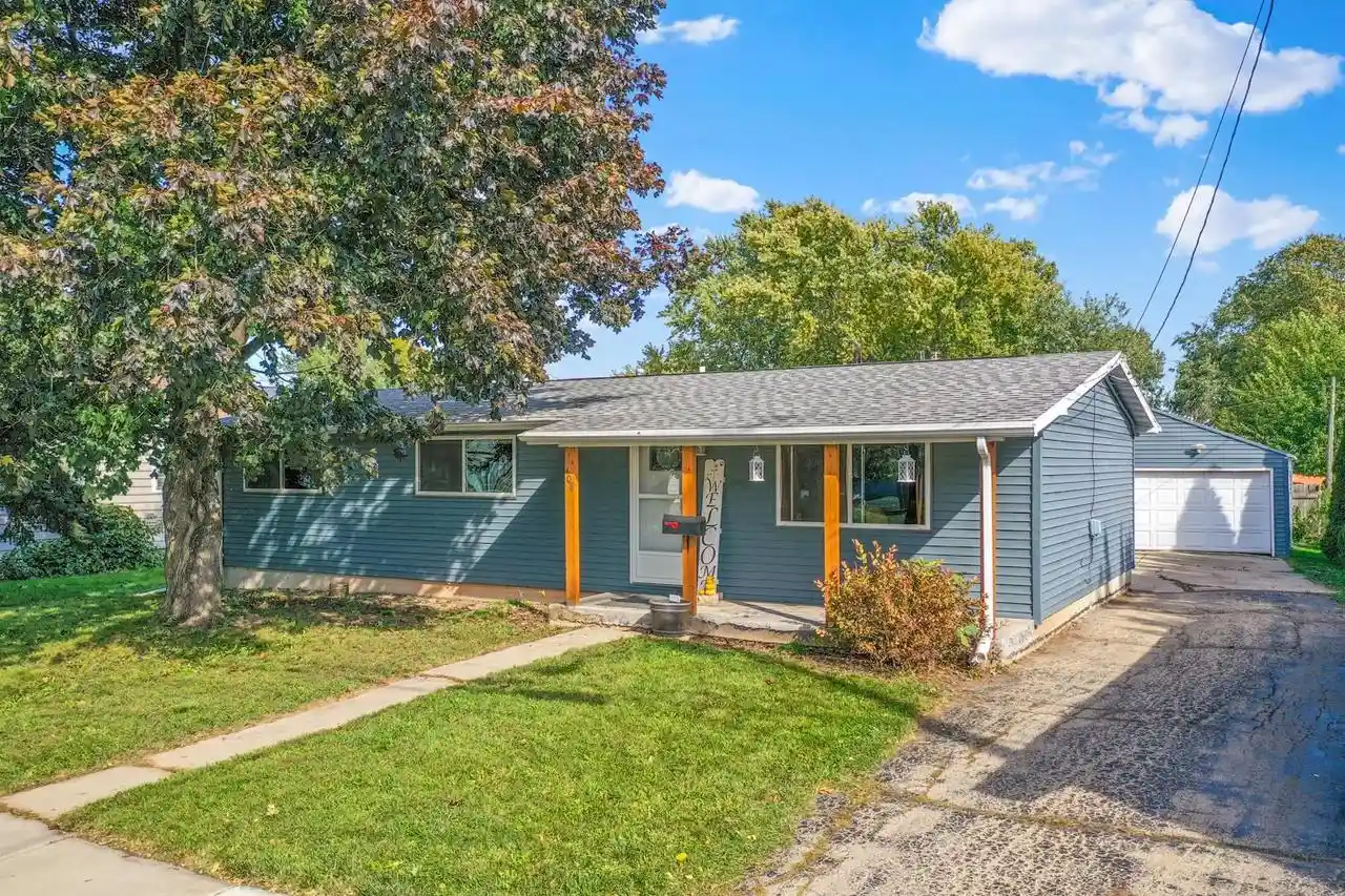 Photo 1 of Single family home for sale at 408 Michigan St, Oshkosh, WI 54902 | MLS# 50334054 | Listing updated on 2026-10-09