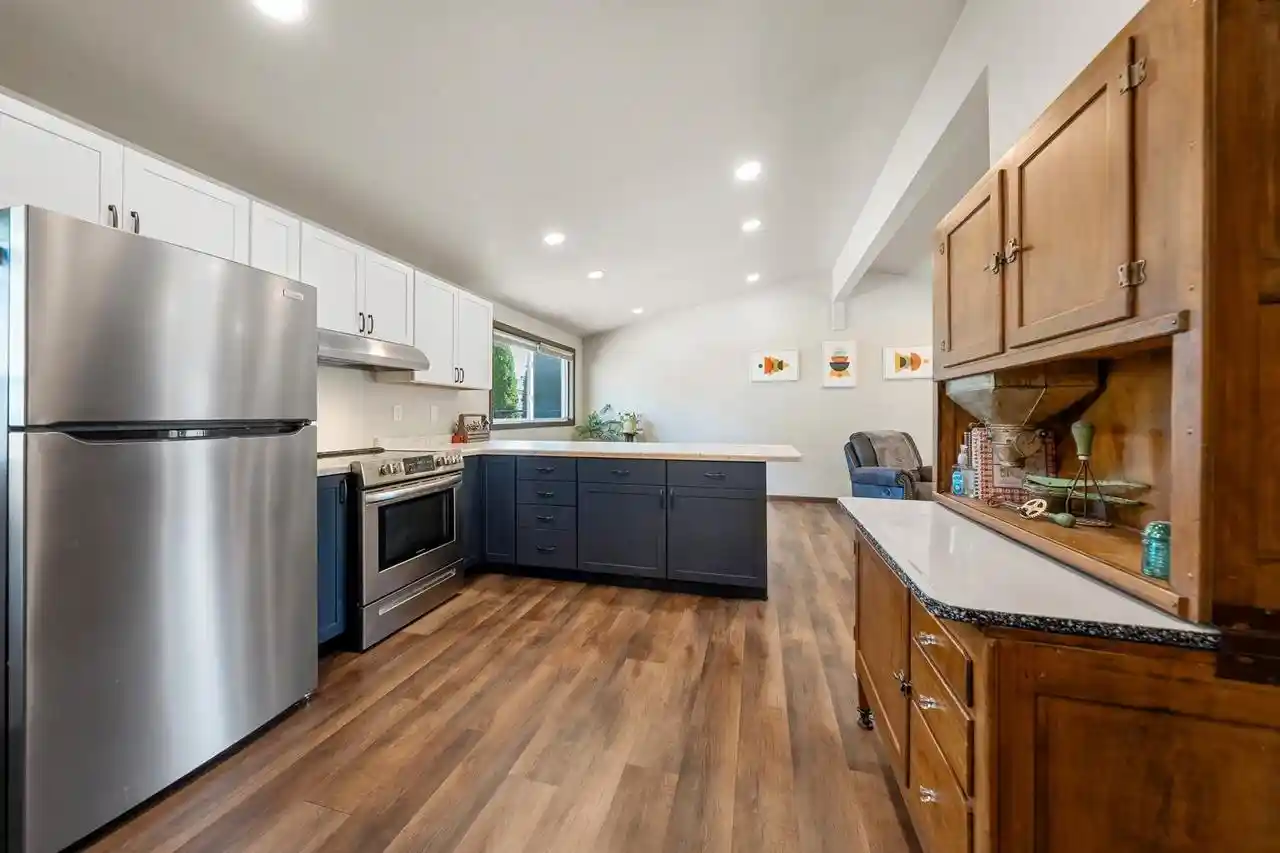 Photo 3 of Single family home for sale at 408 Michigan St, Oshkosh, WI 54902 | MLS# 50334054 | Listing updated on 2026-10-09