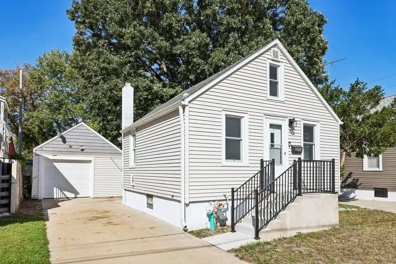 Photo 1 of Single family home for sale at 4020 55th Street, Kenosha, WI 53144 | MLS# 1984177 | Listing updated on 2026-10-09