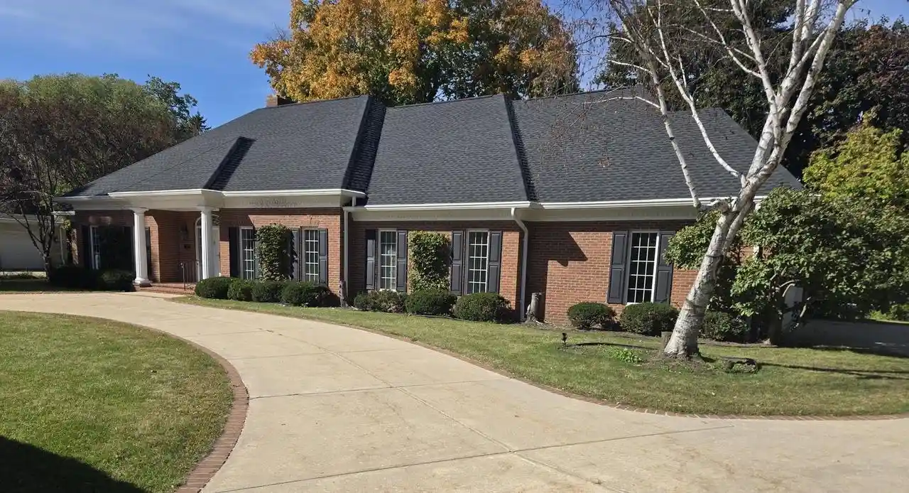 Single family home for sale at 326 Braebourne Ct, Green Bay, WI 54301 | MLS# 50334069