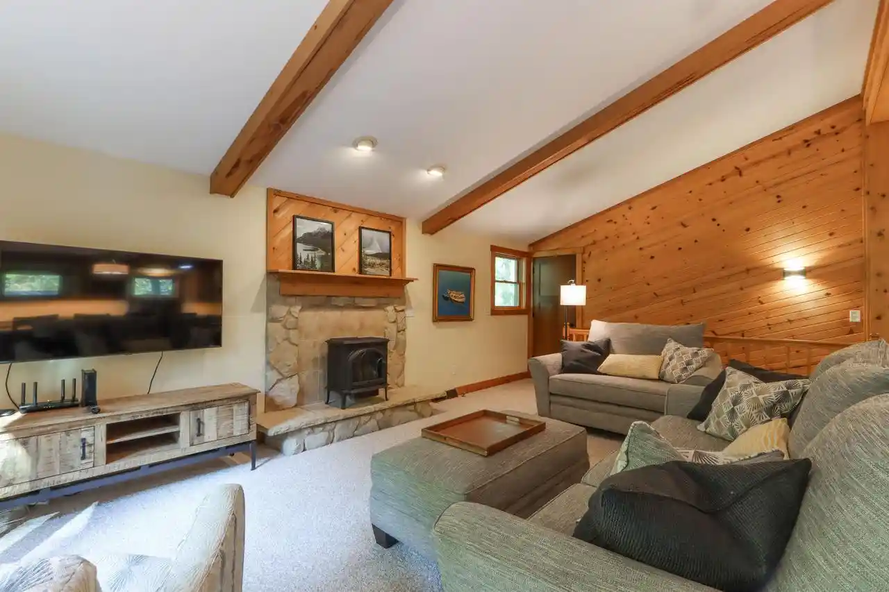 Photo 3 of Single family home for sale at N3025 Crestwood Dr, Waupaca, WI 54981 | MLS# 50334070 | Listing updated on 2026-10-09