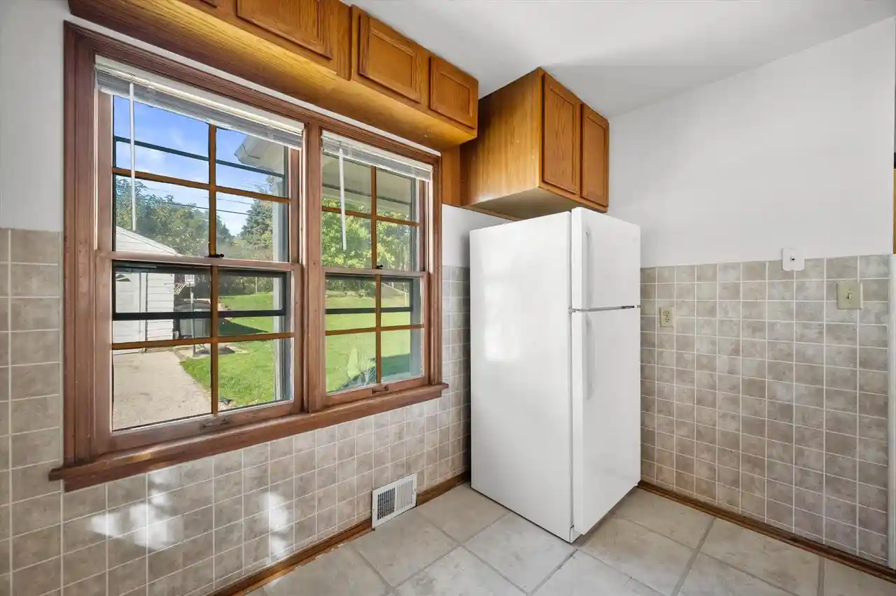 Listing Photo 5 - Condo for sale in building located at 2443 N 114th St, Milwaukee, WI 53226 - Unit #2445