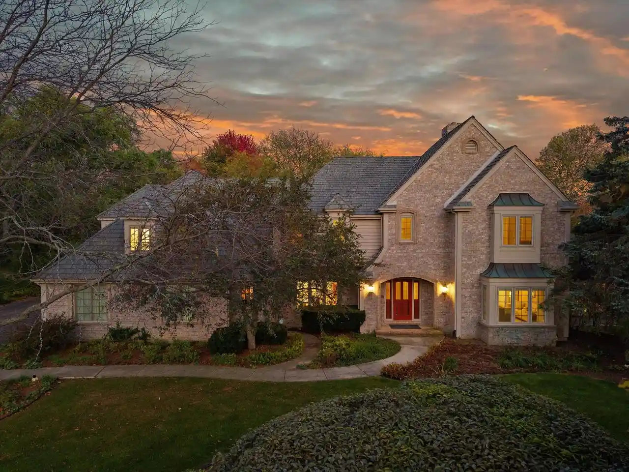 Single family home for sale at 10522 N Manor Cir, Mequon, WI 53092 | MLS# 1984184