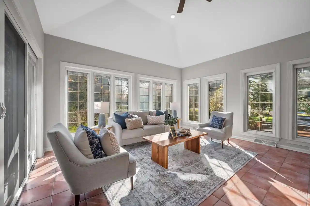 Photo 1 of Single family home for sale at 10522 N Manor Cir, Mequon, WI 53092 | MLS# 1984184 | Listing updated on 2026-10-26