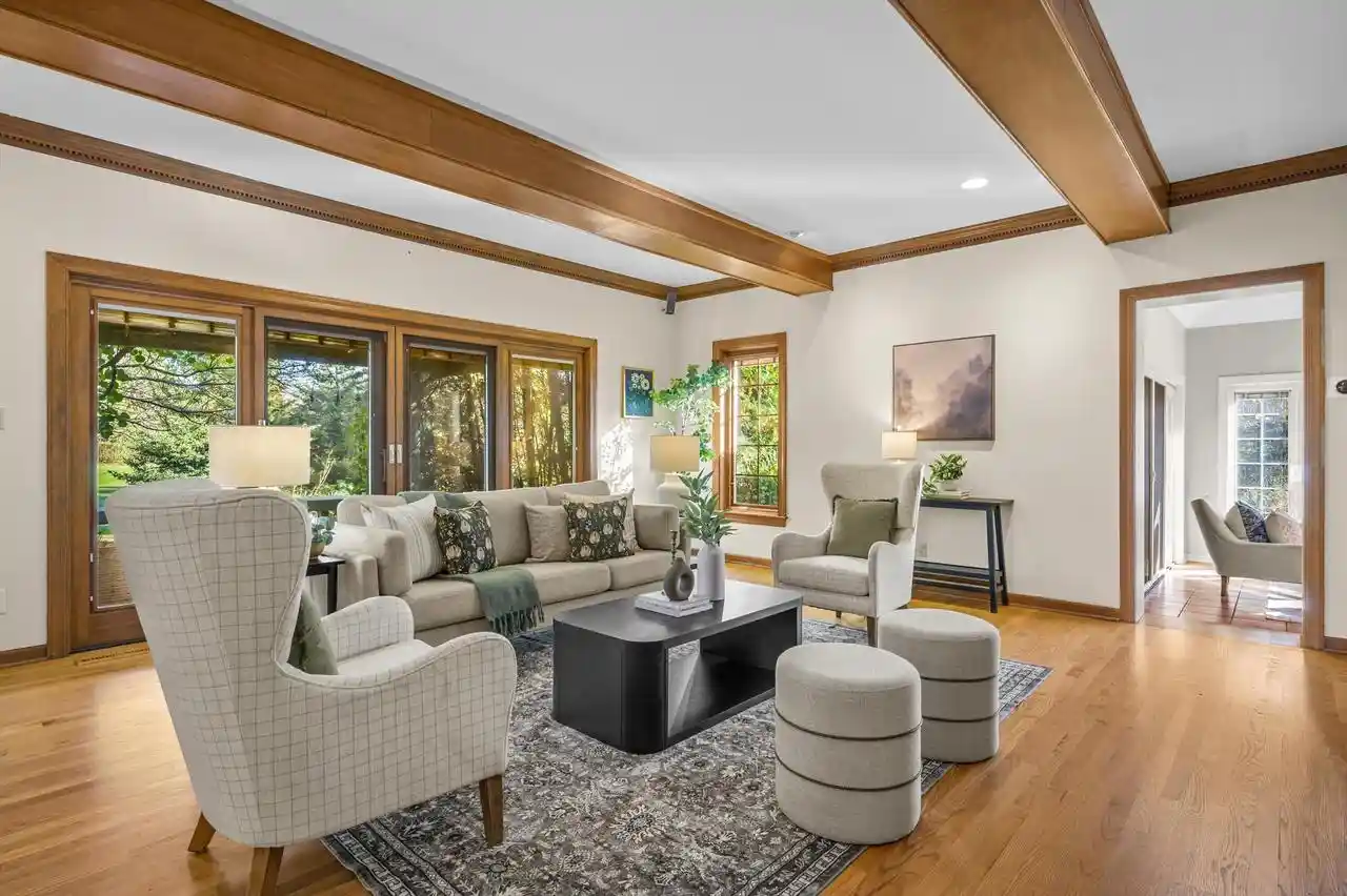 Photo 4 of Single family home for sale at 10522 N Manor Cir, Mequon, WI 53092 | MLS# 1984184 | Listing updated on 2026-10-26