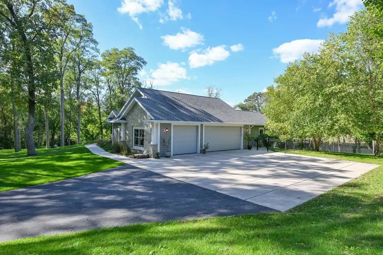 Photo 2 of Single family home for sale at 34726 Janesville Dr, Mukwonago, WI 53149 | MLS# 1984193 | Listing updated on 2026-10-13