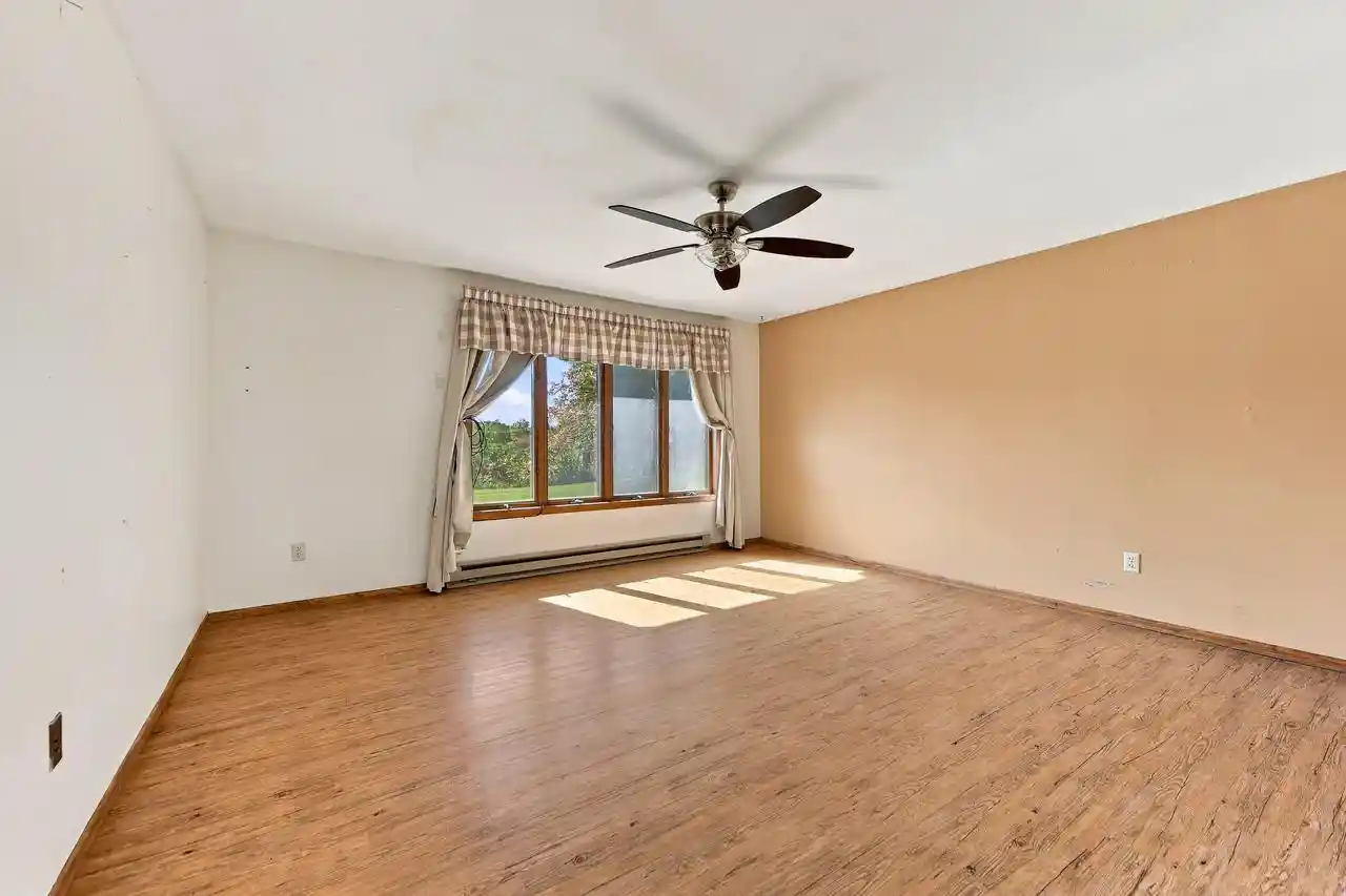 Photo 4 of Single family home for sale at N911 Knepprath Rd, Cedar Grove, WI 53013 | MLS# 1984195 | Listing updated on 2026-10-09