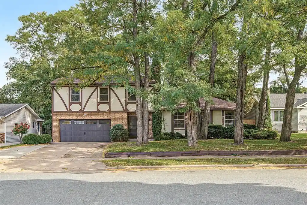 Photo 1 of Single family home for sale at 3119 Sherman St, Eau Claire, WI 54701 | MLS# 1605187 | Listing updated on 2026-10-09