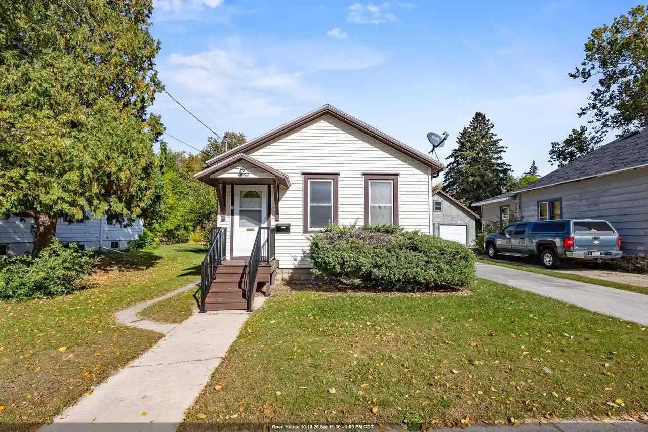 Photo 1 of Single family home for sale at 1463 Kurtz Ave, Green Bay, WI 54301 | MLS# 50334083 | Listing updated on 2026-10-09