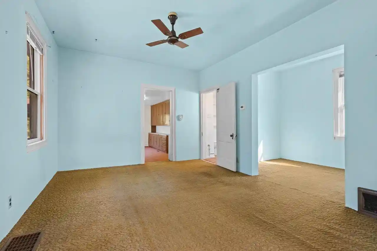 Photo 2 of Single family home for sale at 1463 Kurtz Ave, Green Bay, WI 54301 | MLS# 50334083 | Listing updated on 2026-10-09