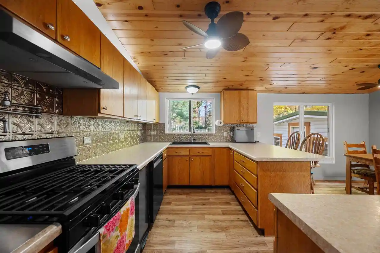 Photo 3 of Single family home for sale at 1589 N Reserve Dr, Stevens Point, WI 54482 | MLS# 22605068 | Listing updated on 2026-10-09