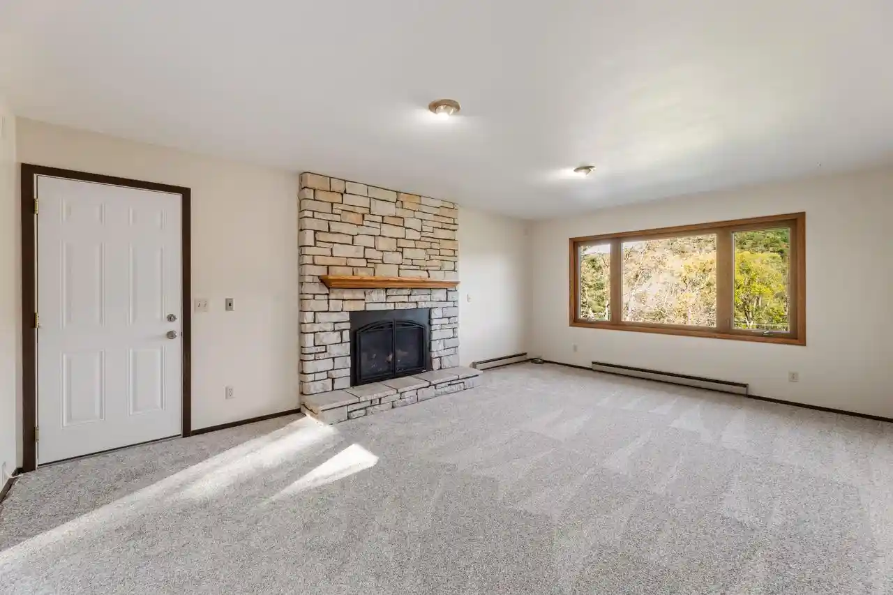 Photo 1 of Single family home for sale at 25434 County Rd 9, Winona, MN 55987 | MLS# 1984200 | Listing updated on 2026-10-30