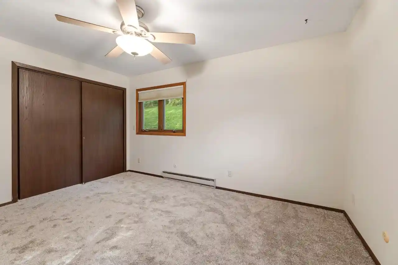 Photo 4 of Single family home for sale at 25434 County Rd 9, Winona, MN 55987 | MLS# 1984200 | Listing updated on 2026-10-30