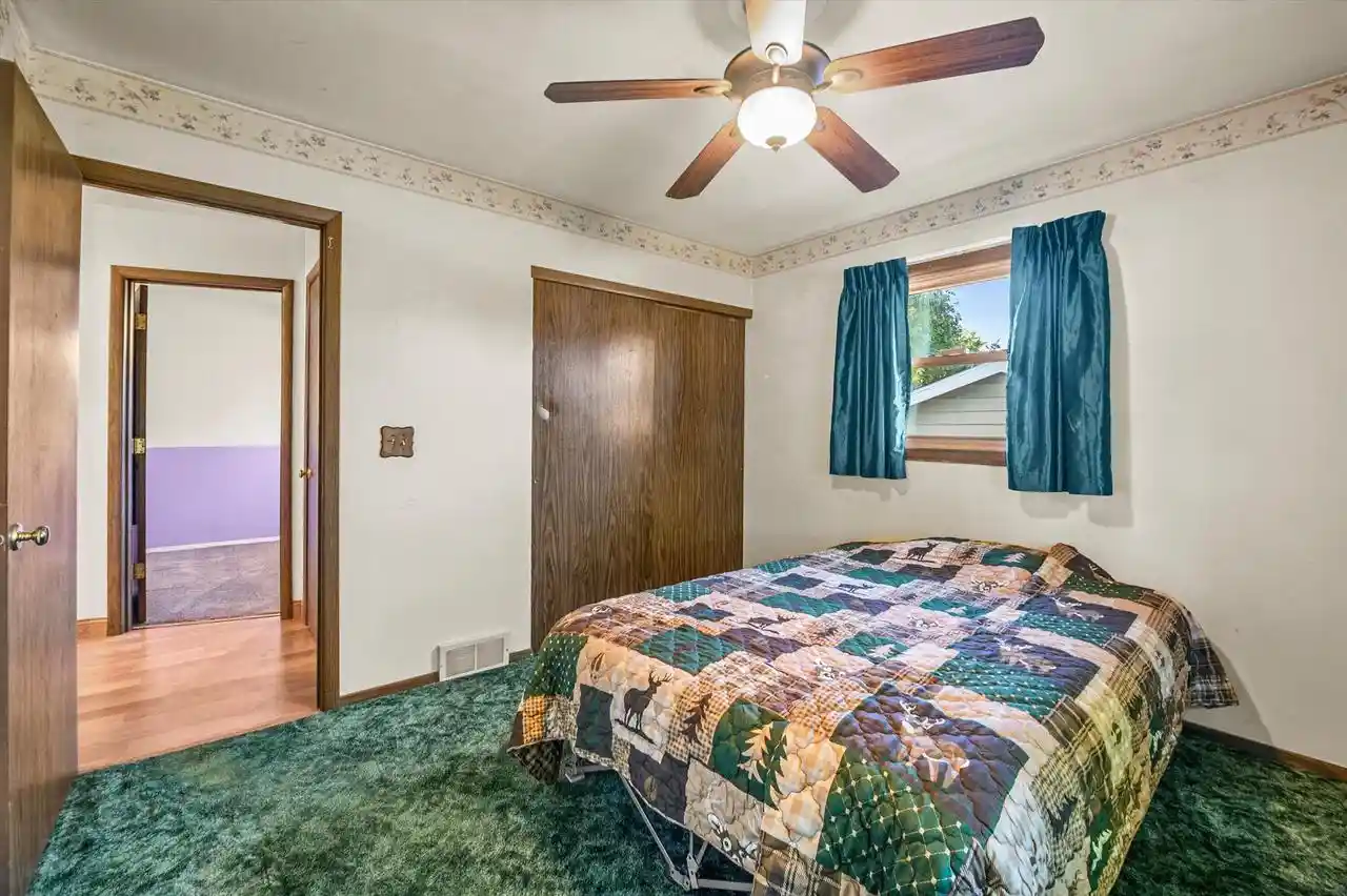 Photo 2 of Single family home for sale at 622 Clearview Dr, West Bend, WI 53090 | MLS# 1984202 | Listing updated on 2026-10-09