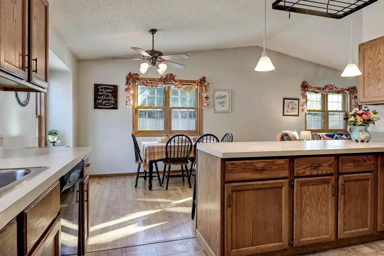 Photo 3 of Single family home for sale at 925 S Covenant Ln, Appleton, WI 54915 | MLS# 50334067 | Listing updated on 2026-10-09