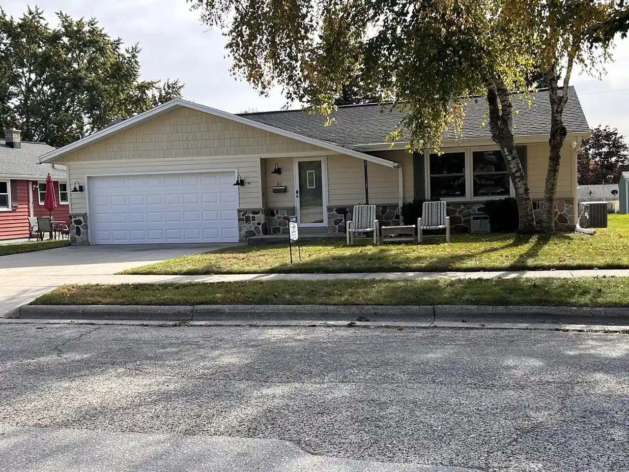 Single family home for sale at 811 Meadowbrook Dr, West Bend, WI 53090 | MLS# 1984207