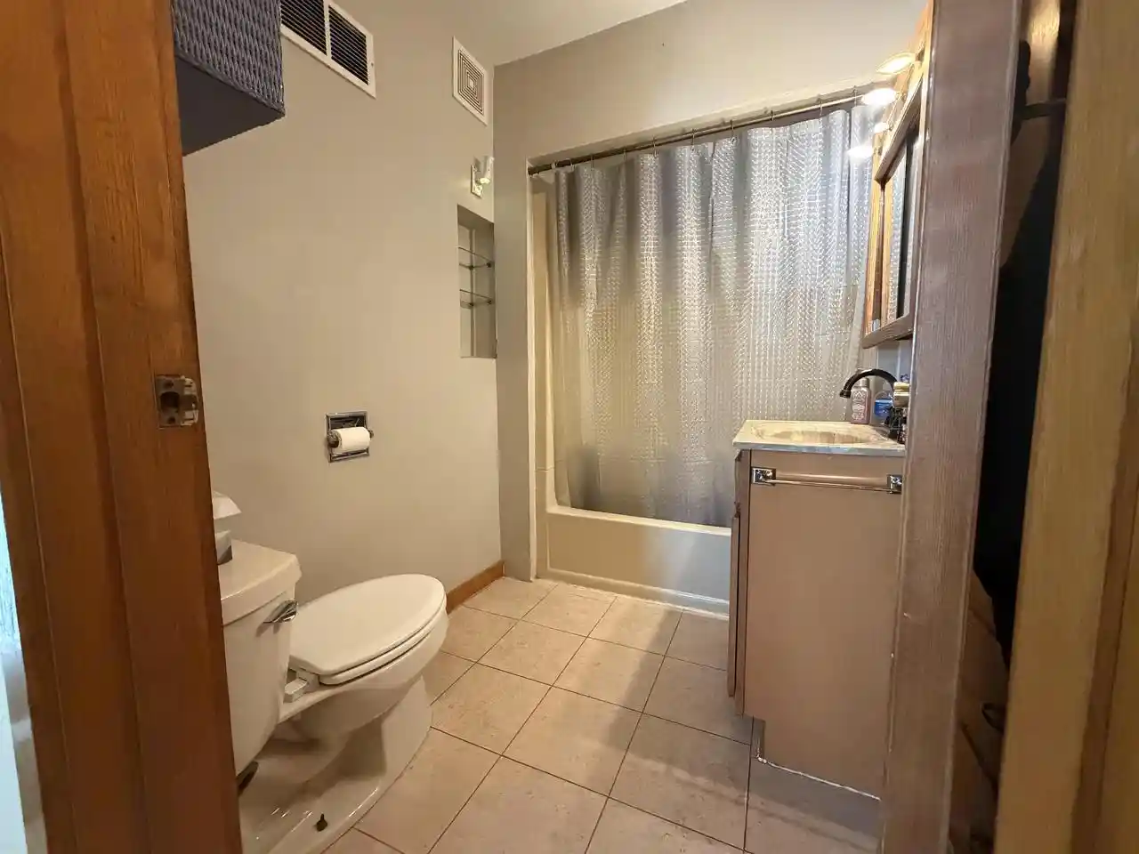 Photo 3 of Single family home for sale at W6178 Lake Dr, Shawano, WI 54166 | MLS# 50334089 | Listing updated on 2026-10-10