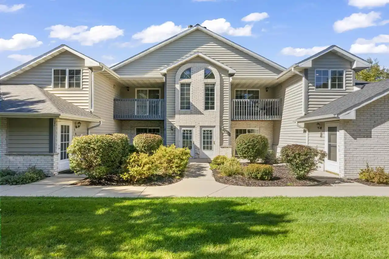 Photo 1 of Condo for sale at W240n2566 E Pkwy Meadow Cir #5, Pewaukee, WI 53072 | MLS# 1984209 | Listing updated on 2026-10-09