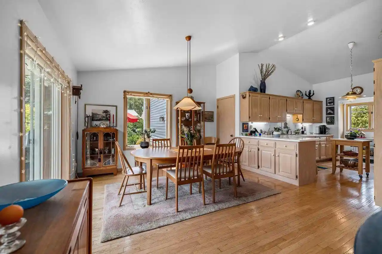 Photo 2 of Single family home for sale at 2694 Bay Settlement Rd, Green Bay, WI 54311 | MLS# 50334092 | Listing updated on 2026-10-09