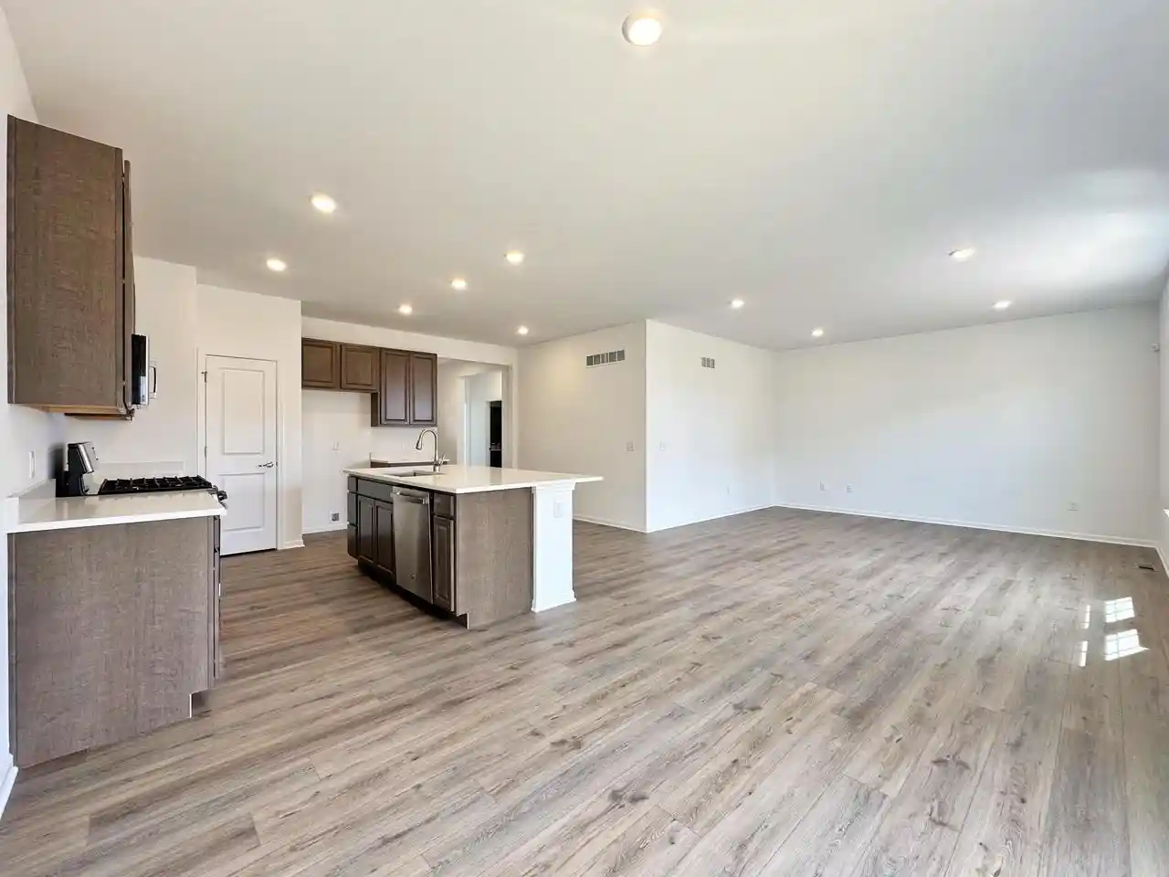 Photo 4 of Single family home for sale at 122 O'brien Ct #08, Columbus, WI 53925 | MLS# 2034396 | Listing updated on 2026-10-09