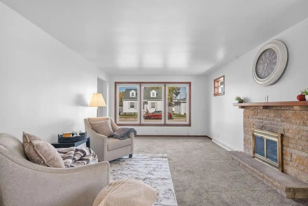Photo 2 of Single family home for sale at 1628 Harold St, Green Bay, WI 54302 | MLS# 50334090 | Listing updated on 2026-10-09