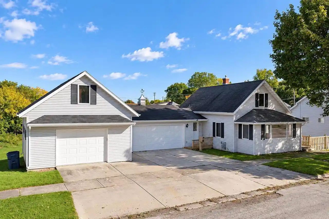 Photo 1 of Single family home for sale at 316 Beardsley St, Kewaunee, WI 54216 | MLS# 50334091 | Listing updated on 2026-10-12