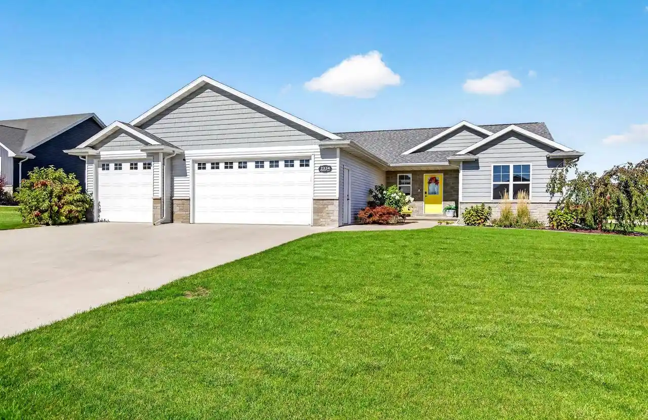 Photo 1 of Single family home for sale at 2224 Madelynn Ln, Neenah, WI 54956 | MLS# 50334094 | Listing updated on 2026-10-09