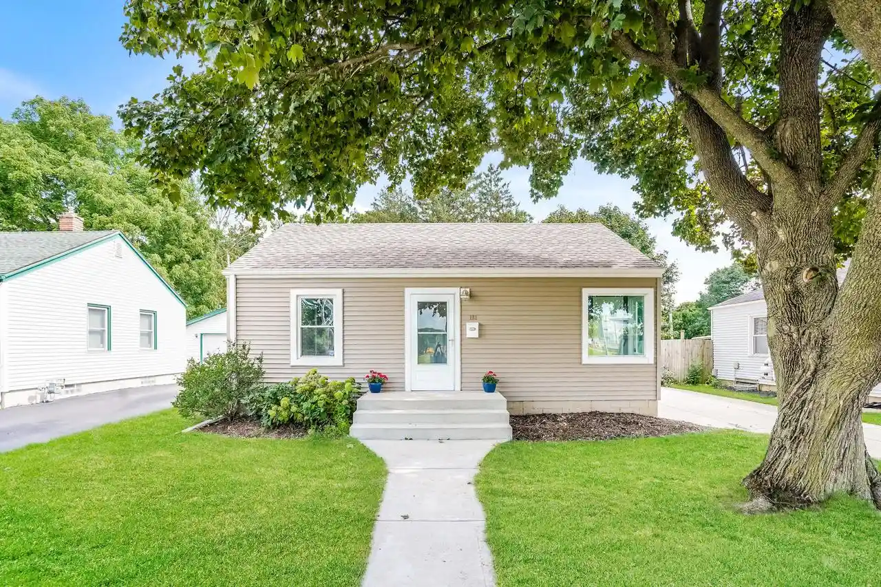 Photo 1 of Single family home for sale at 181 Walton Ave, Waukesha, WI 53186 | MLS# 1984230 | Listing updated on 2026-10-09