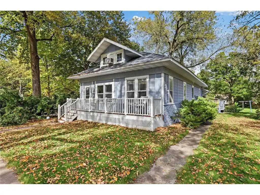 Photo 1 of Single family home for sale at 533 E Maple St, River Falls, WI 54022 | MLS# 7158031 | Listing updated on 2026-10-10