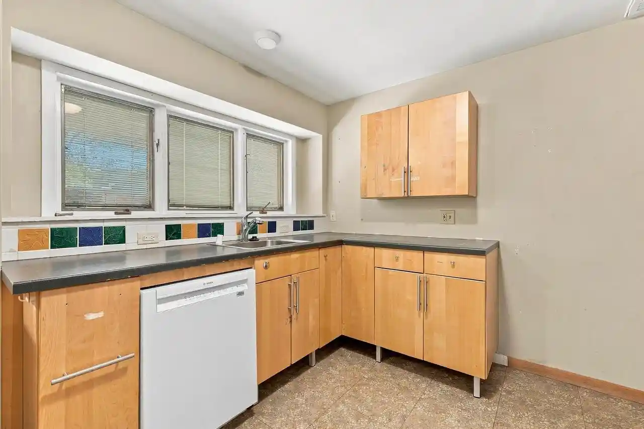 Photo 3 of Single family home for sale at 610 Downing Dr, Waukesha, WI 53186 | MLS# 1984233 | Listing updated on 2026-10-09