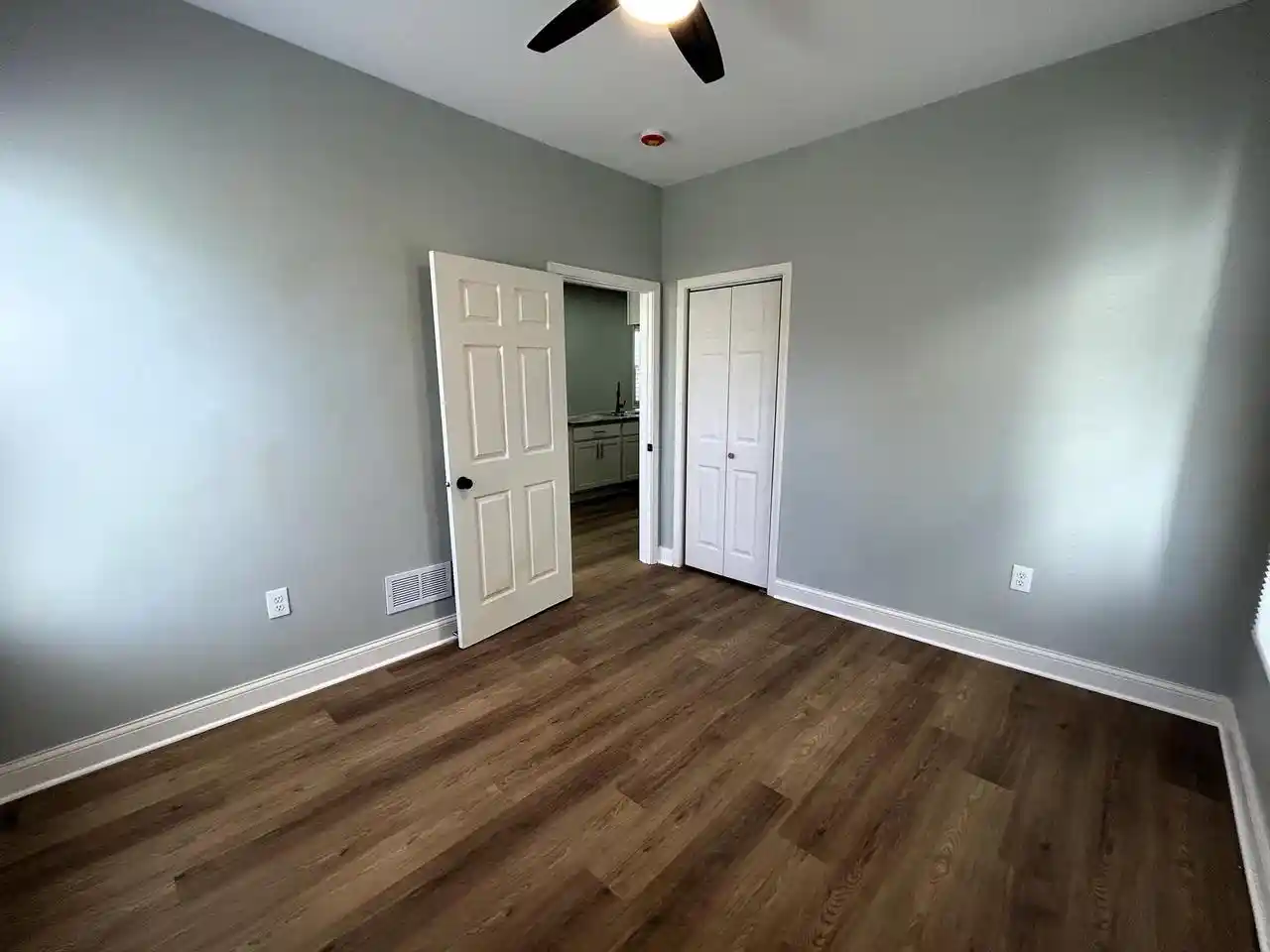 Photo 4 of Single family home for sale at 3018 N Dr Lester Carter, Milwaukee, WI 53206 | MLS# 1984247 | Listing updated on 2026-10-09