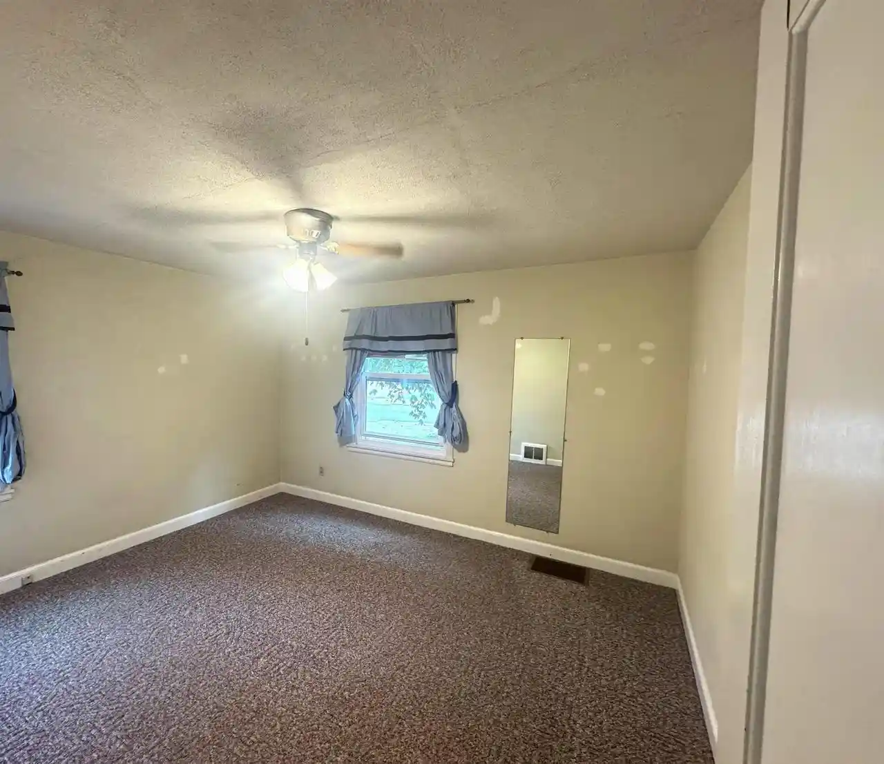 Photo 3 of Single family home for sale at 142 Pine St, Brillion, WI 54110 | MLS# 50334098 | Listing updated on 2026-10-21