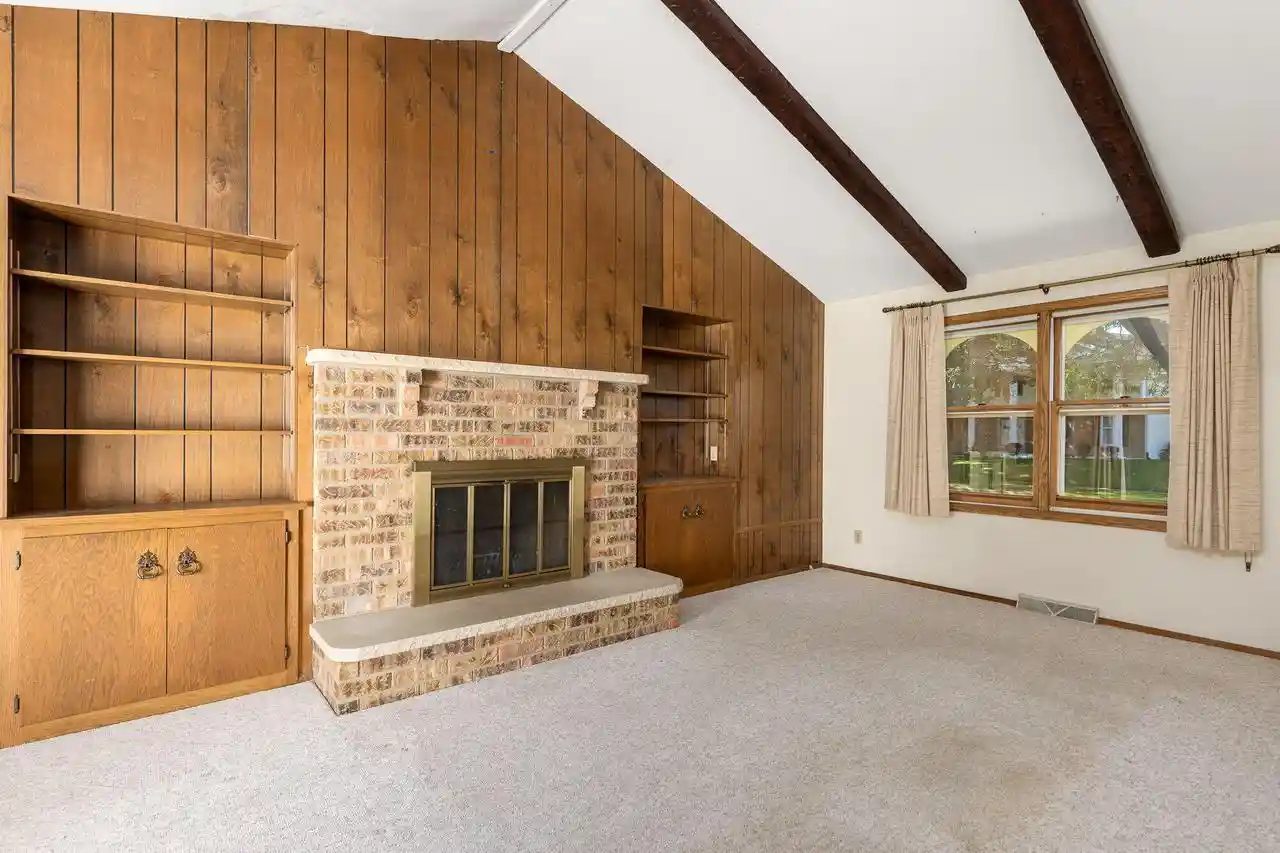 Photo 1 of Single family home for sale at 7143 Horizon Dr, Greendale, WI 53129 | MLS# 1984258 | Listing updated on 2026-10-10